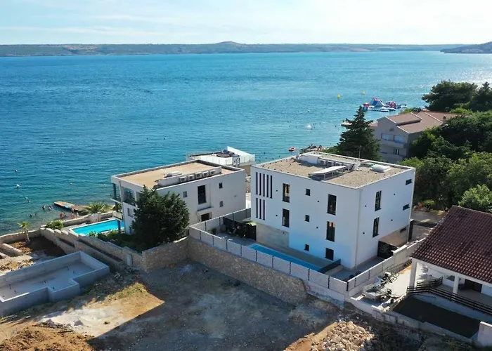 Adastra Apartments